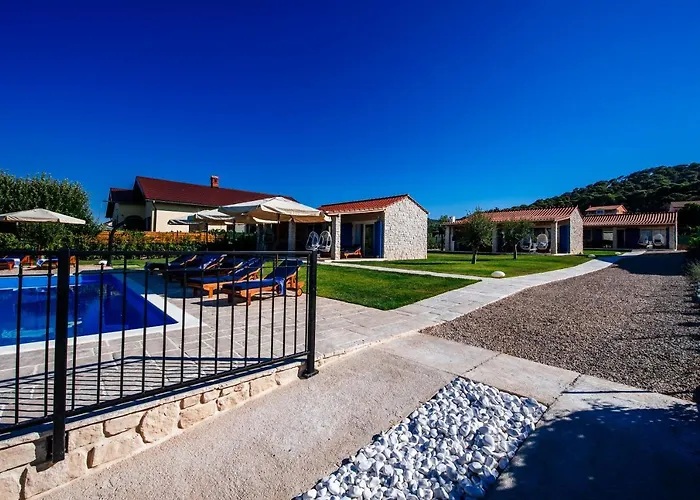Dalmatian Pearls Villa *