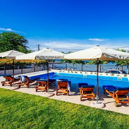 Dalmatian Pearls Villa *